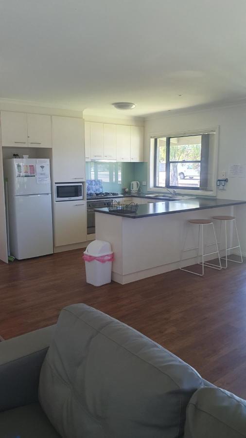 Dbj Holiday Units Mulwala Kültér fotó
